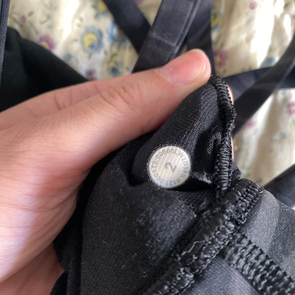 lululemon Energy Longline Bra Medium Support, B–D Cups, Size 2 - Picture 3 of 3